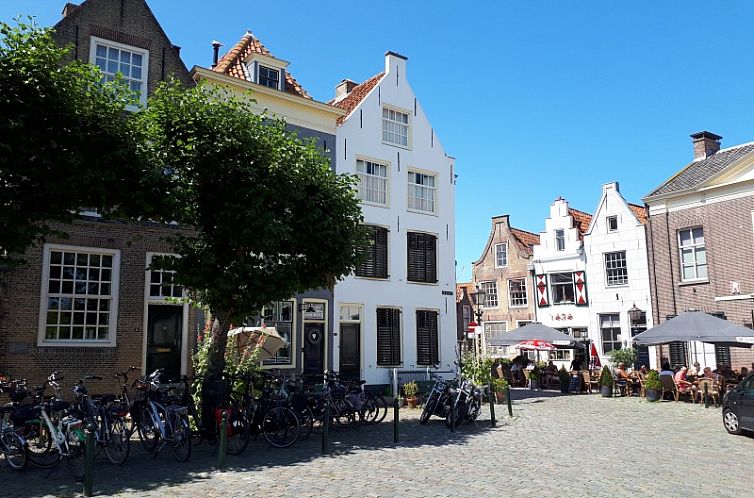 Chalet Sunrise met prive strandtuin