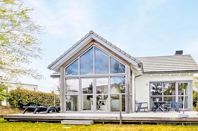 Strandhuis Over De Dam