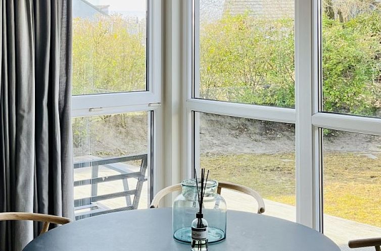 Strandhuis Over De Dam