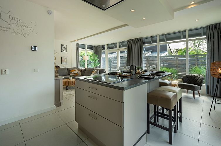 Vakantiewoning De Toekomst 107 "Siësta"