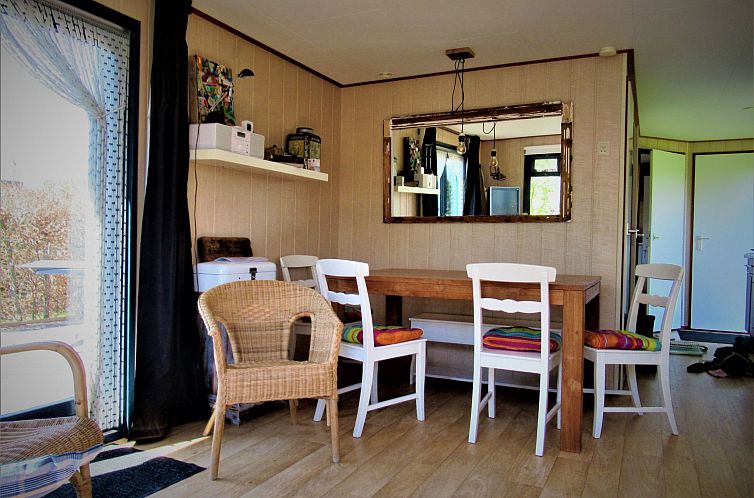 Appartement Gemütliches Mobilheim mit 3 Schlafzimmern