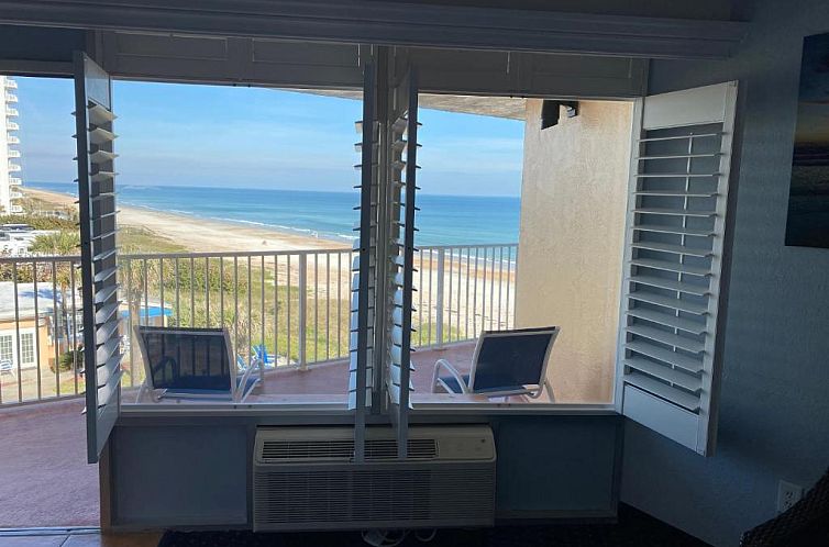 Coral Sands Inn