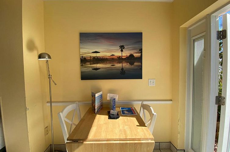 Coral Sands Inn