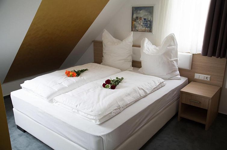 Alpha & Omega Hotel