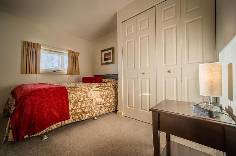 Sun & Ski Inn and Suites