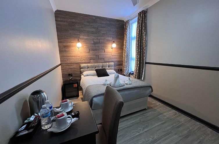 Guest house 67306501 - Bed and Breakfast England - The Commongate Hotels