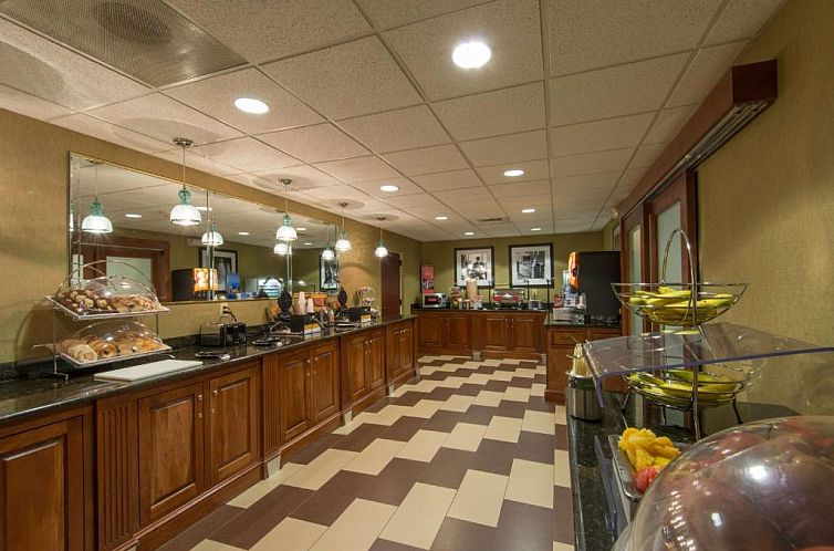 Hampton Inn Mount Airy