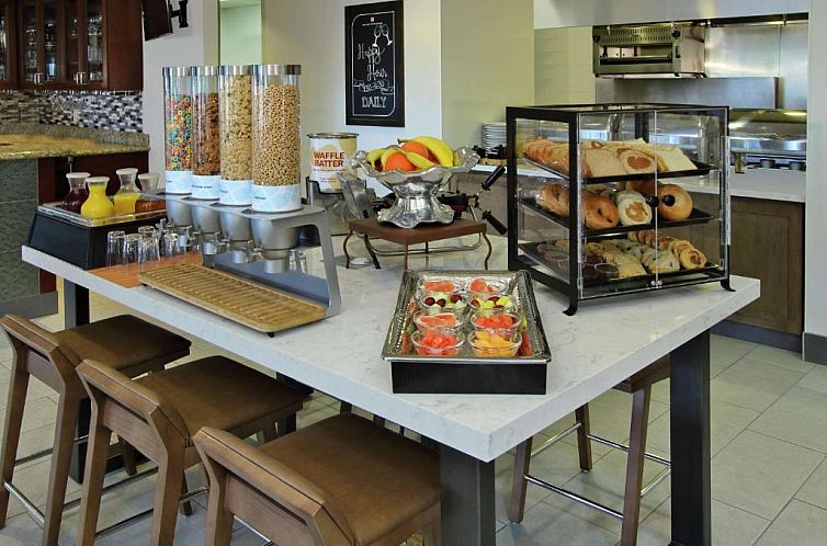 Hilton Garden Inn Sonoma County Airport