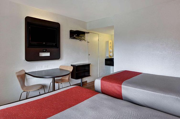 Motel 6 Dania Beach