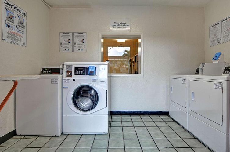 Motel 6 Dania Beach