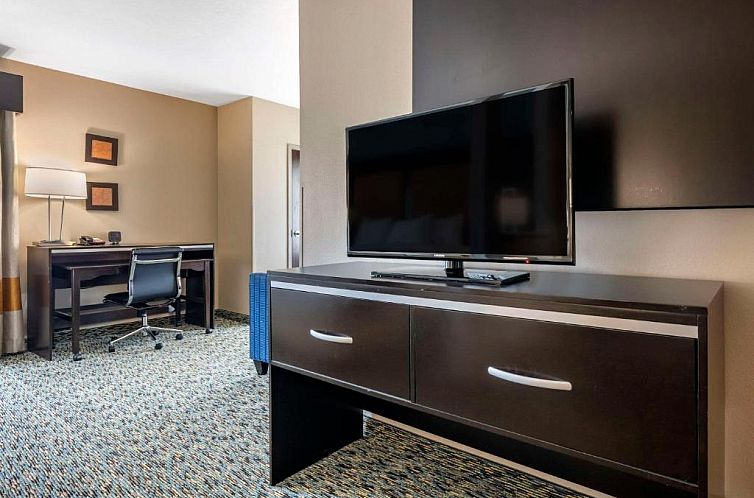 Comfort Suites Fort Lauderdale Airport South & Cruise Port