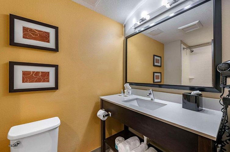Comfort Suites Fort Lauderdale Airport South & Cruise Port