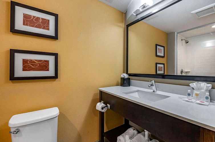 Comfort Suites Fort Lauderdale Airport South & Cruise Port