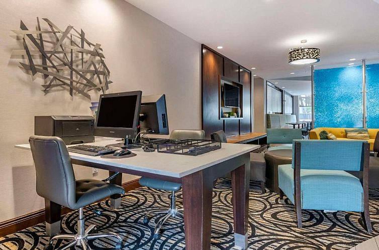 Comfort Suites Fort Lauderdale Airport South & Cruise Port