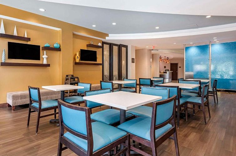 Comfort Suites Fort Lauderdale Airport South & Cruise Port