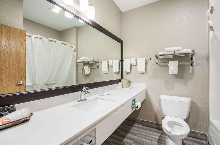 Quality Inn & Suites Lodi