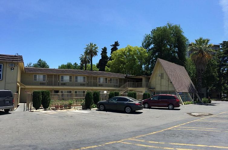 Discovery Inn