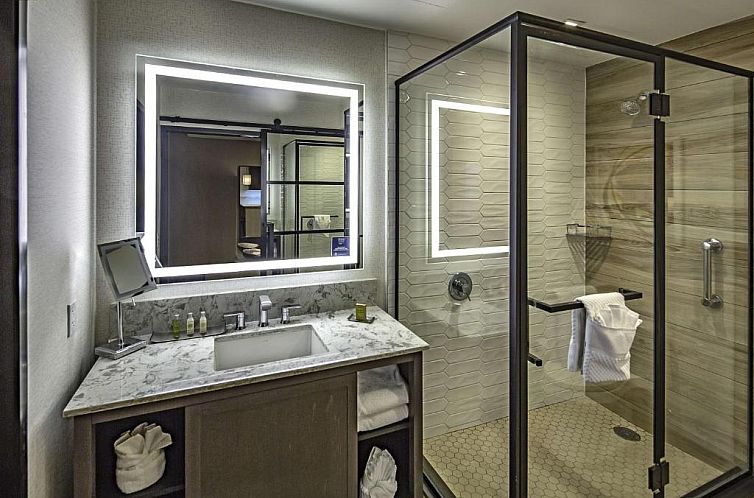 DoubleTree by Hilton Modesto