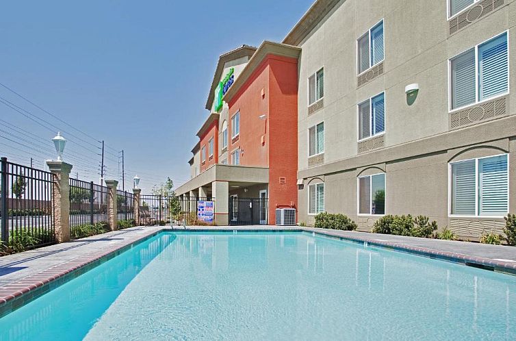 Holiday Inn Express Hotel & Suites Modesto-Salida, an IHG Ho
