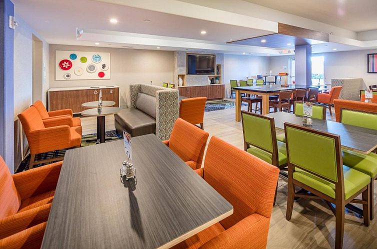 Holiday Inn Express Hotel & Suites Modesto-Salida, an IHG Ho