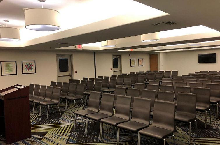 Holiday Inn Express Hotel & Suites Modesto-Salida, an IHG Ho