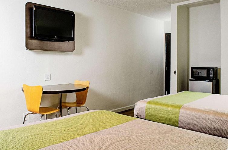 Motel 6-Modesto, CA - Downtown