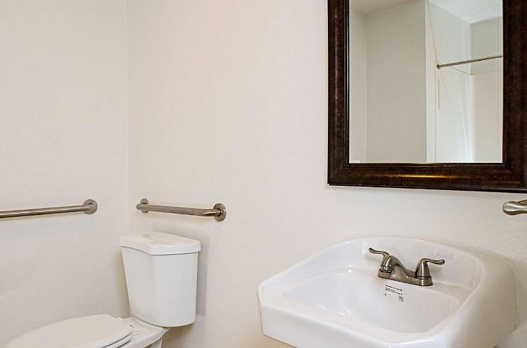 Motel 6-Modesto, CA - Downtown