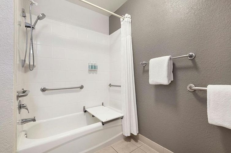 Courtyard by Marriott Basking Ridge
