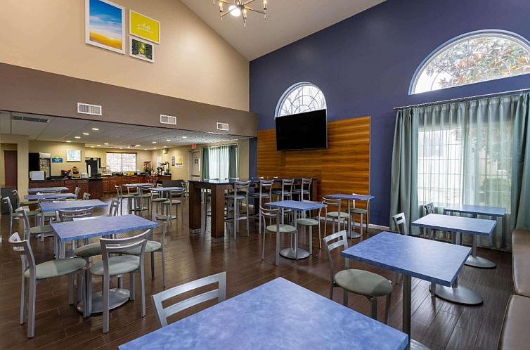 Days Inn & Suites by Wyndham Cherry Hill - Philadelphia