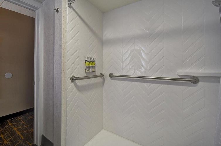 Holiday Inn Philadelphia-Cherry Hill, an IHG Hotel