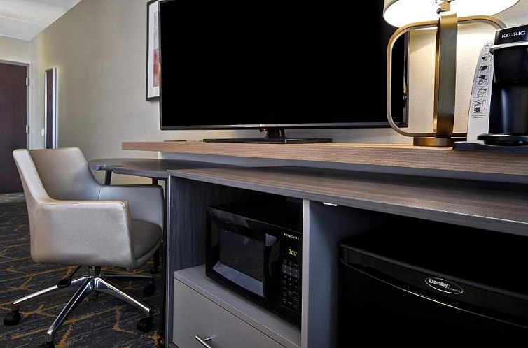 Holiday Inn Philadelphia-Cherry Hill, an IHG Hotel