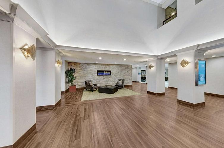 Embassy Suites by Hilton Milwaukee Brookfield