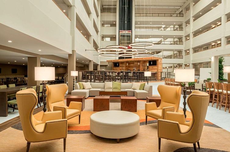 Embassy Suites by Hilton Milwaukee Brookfield