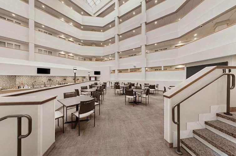 Embassy Suites by Hilton Milwaukee Brookfield