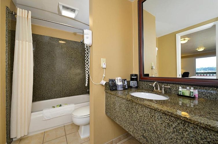 Best Western Pier Point Inn