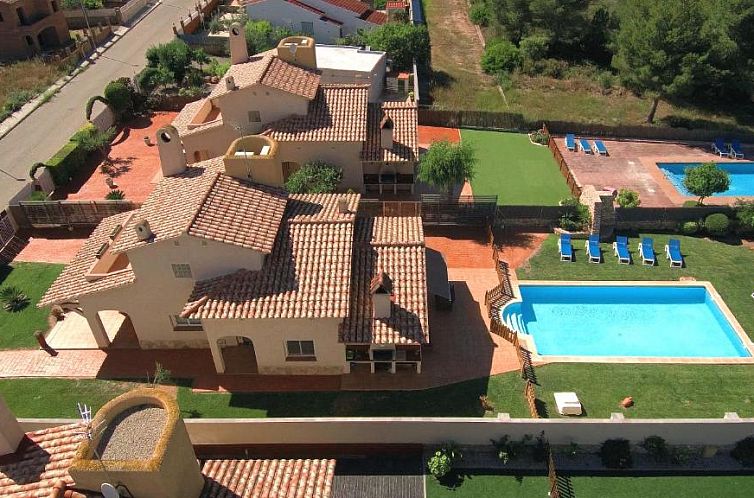 Guest house 7415601 - Holiday property Costa Dorada - Casa Neus Barà