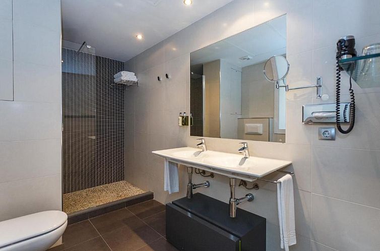 ARTIEM Audax - Adults Only