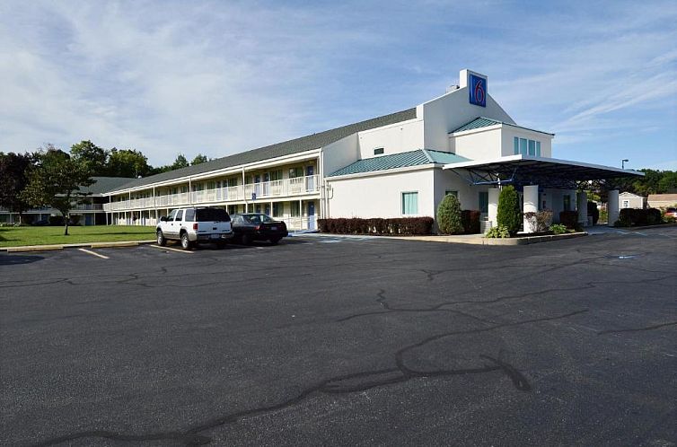 Motel 6-Tewksbury, MA - Boston