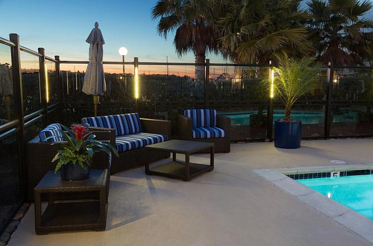 The Marina Inn on San Francisco Bay