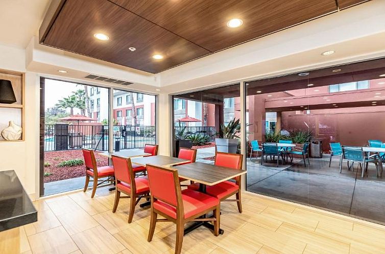 Holiday Inn Express Fremont - Milpitas Central, an IHG Hotel