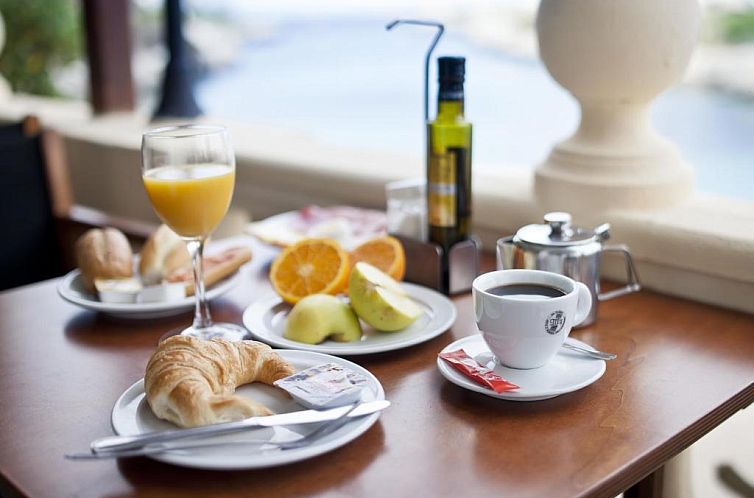 Cala Bona y Mar Blava