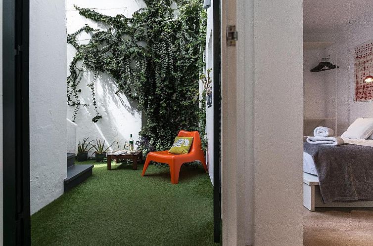 Cheap & Chic Hotel