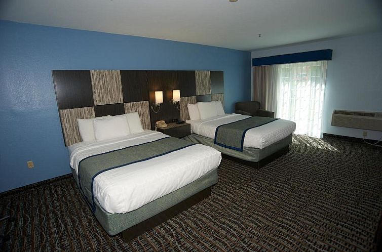 Sandwich Lodge & Resort