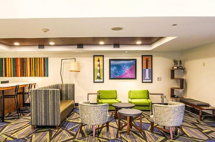 Holiday Inn Express Hotel & Suites Charleston - North, an IH