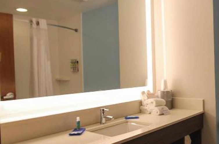 Holiday Inn Express Hotel & Suites Charleston - North, an IH