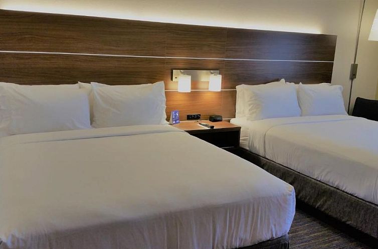 Holiday Inn Express Hotel & Suites Charleston - North, an IH