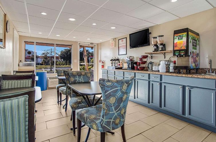 Econo Lodge North Charleston
