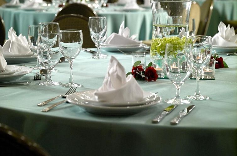 Crowne Plaza Charleston, an IHG Hotel