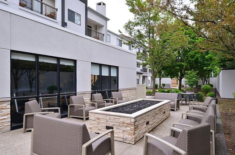 Courtyard Detroit Utica