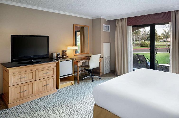 DoubleTree by Hilton Sonoma Wine Country